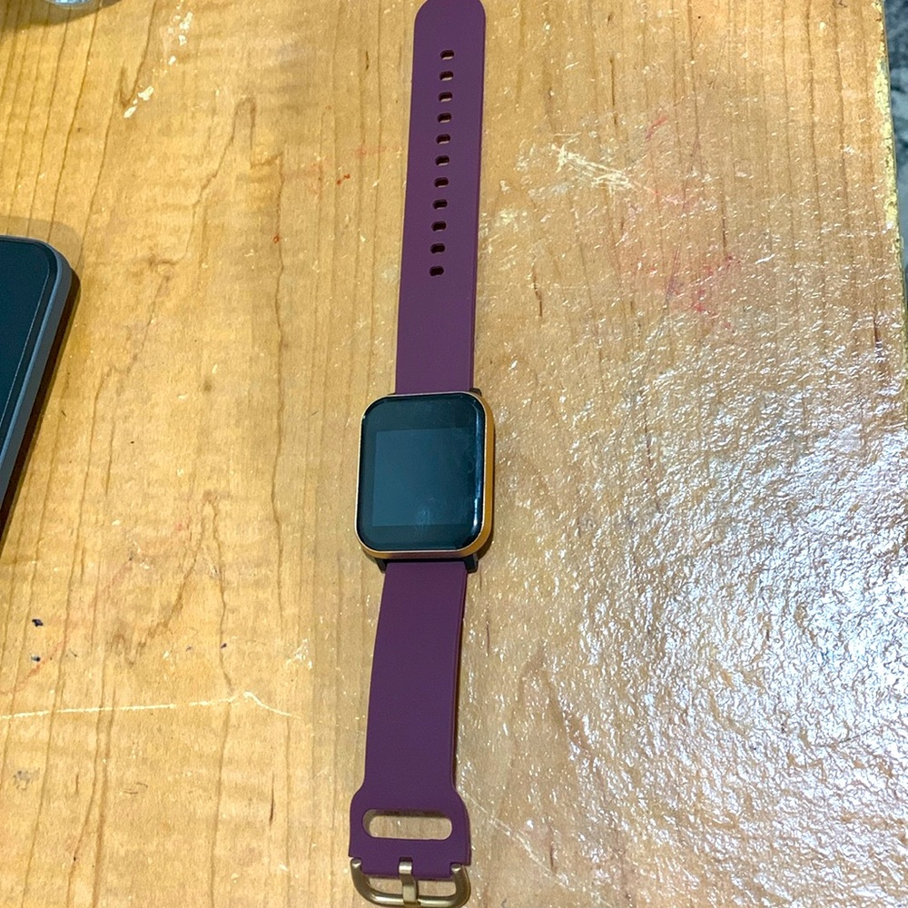 Itech Fushion SmartWatch (Unworn/Never used)